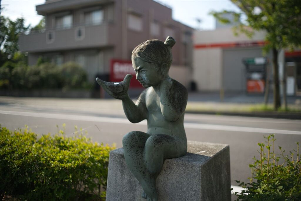 大垣八幡神社近くの銅像