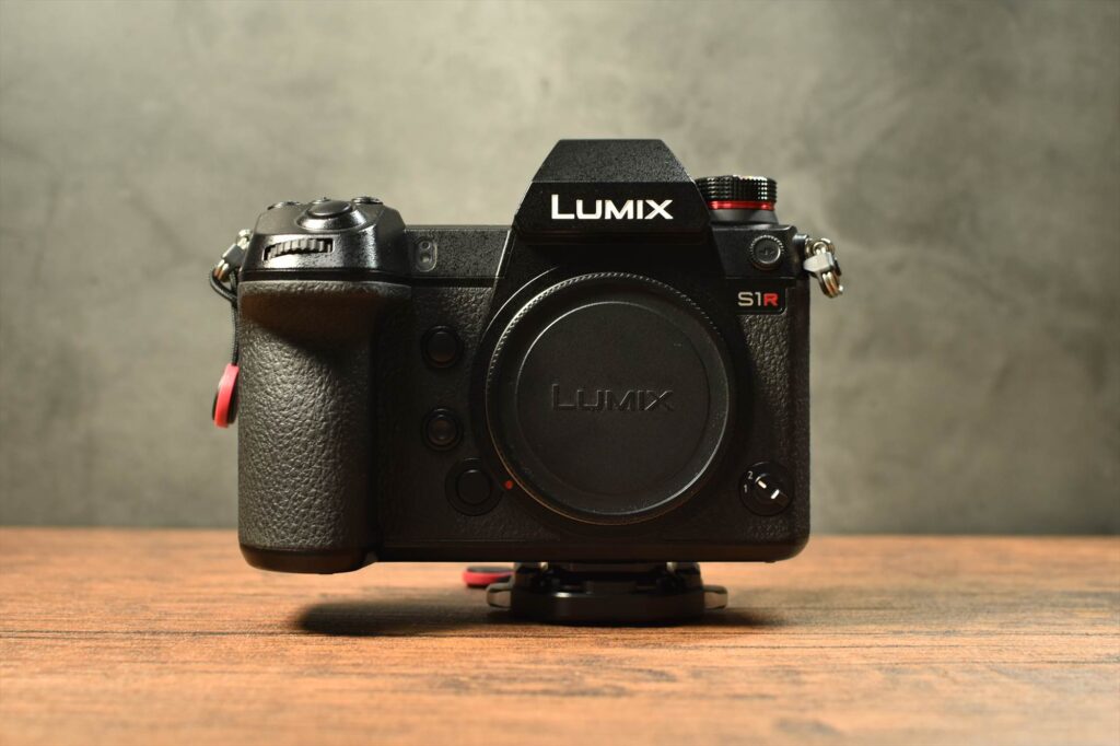 LUMIX S1R