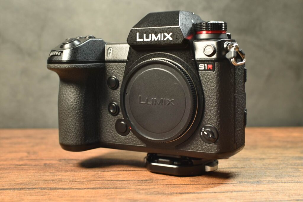 LUMIX S1R